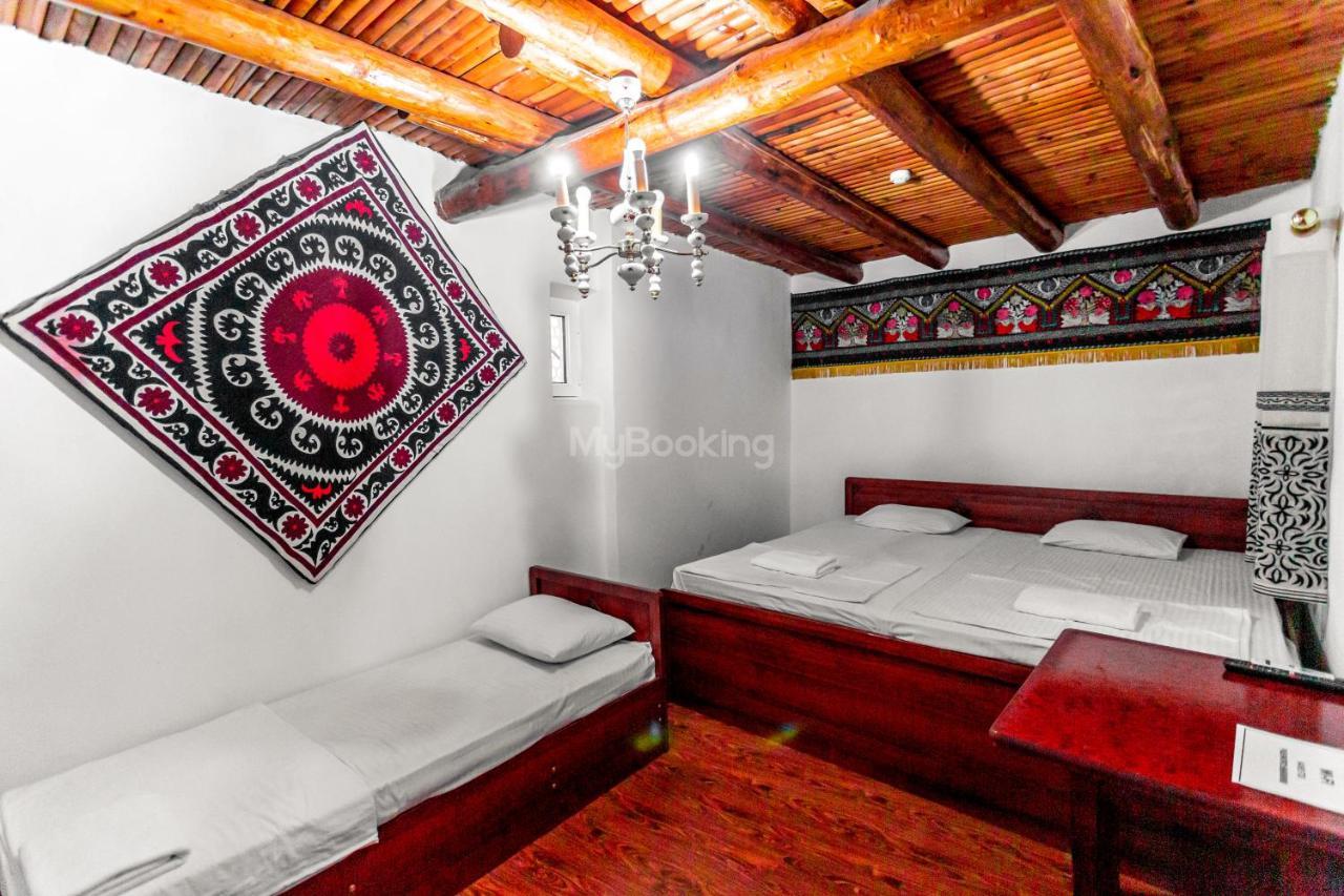 Okhun Madrasah15Th-16Th Century Hotel Buxoro Ngoại thất bức ảnh