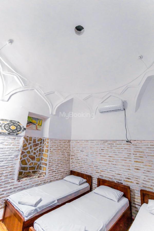Okhun Madrasah15Th-16Th Century Hotel Buxoro Ngoại thất bức ảnh