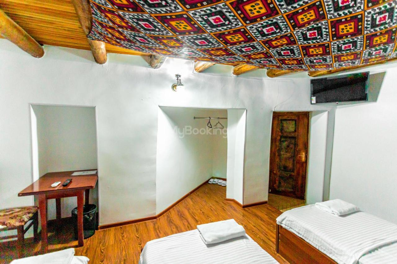 Okhun Madrasah15Th-16Th Century Hotel Buxoro Ngoại thất bức ảnh