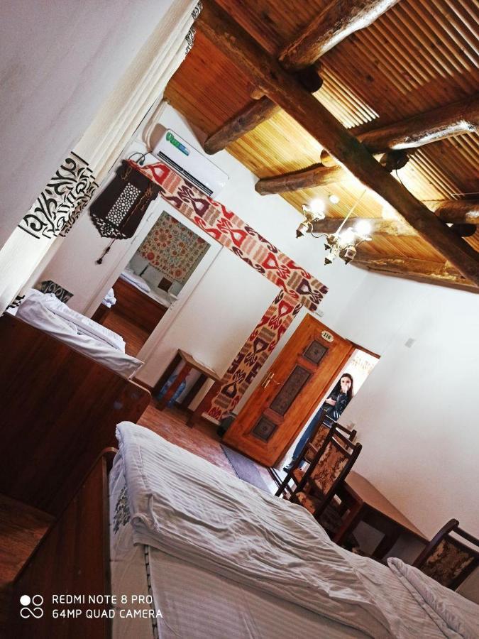 Okhun Madrasah15Th-16Th Century Hotel Buxoro Ngoại thất bức ảnh